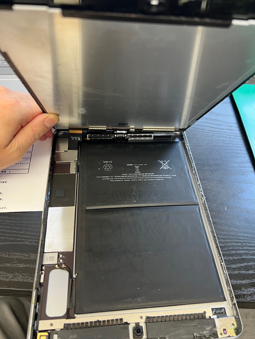 iPad5　液晶不良　ガラス割れ　お悩みの方は【スマホ修理工房上野店】へ